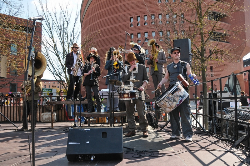 Evry Daily Photo - Caranval Evry 2010 - Le Grand Final 035 - large.jpg